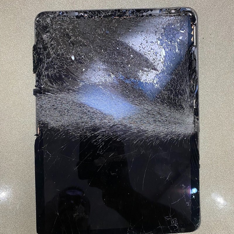 议价的平板一台,ipad air4,序列号查询是256G维修