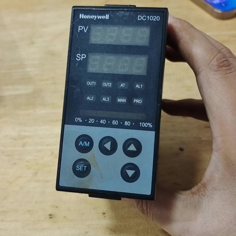 Honeywell霍尼韦尔温控器温控表二手件成色如图, 不包