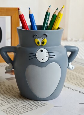 卡通变形汤姆猫笔筒文具收纳装饰学生大容量创意猫和老鼠笔筒树脂