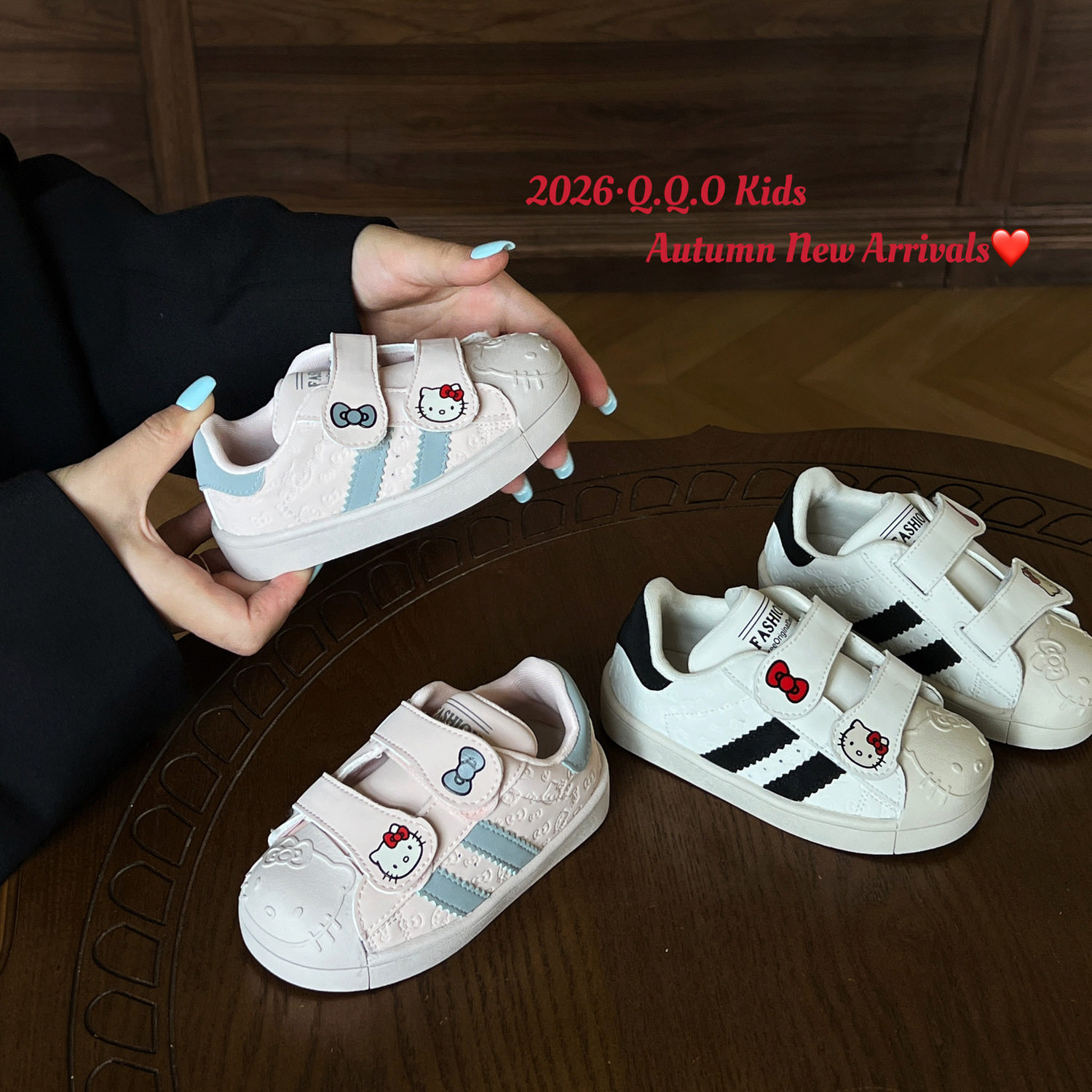 2026秋新款儿童魔术贴卡通板鞋
