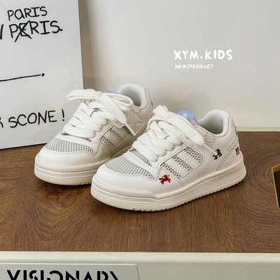 2026新款儿童卡通刺绣透气小白鞋