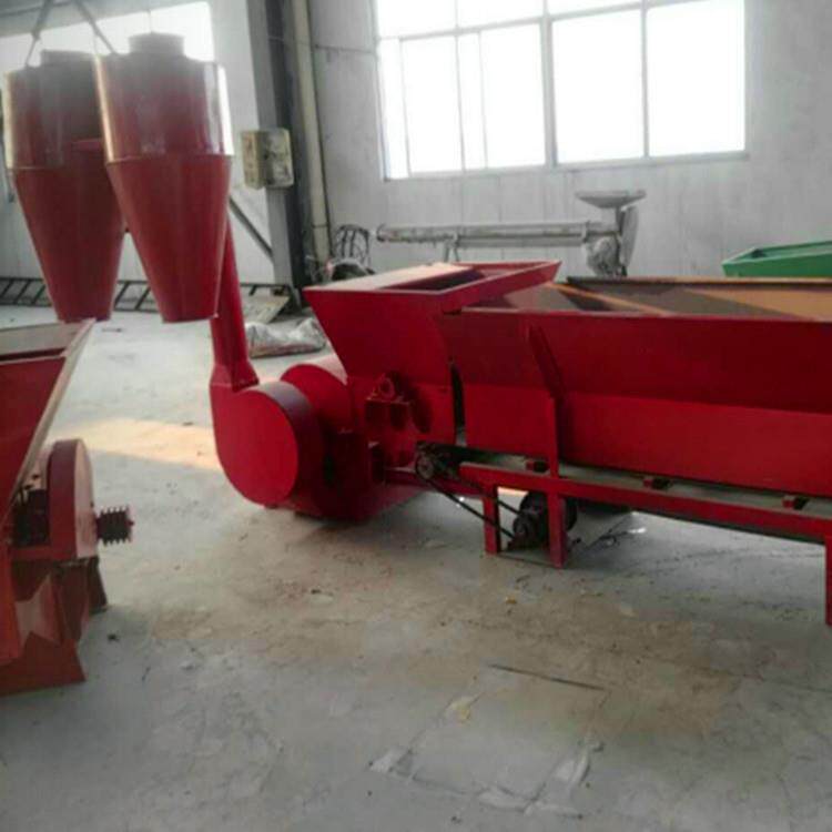 输送进料大料口秸秆稻草打糠机柴油机带动双风机出料口牧草粉碎机