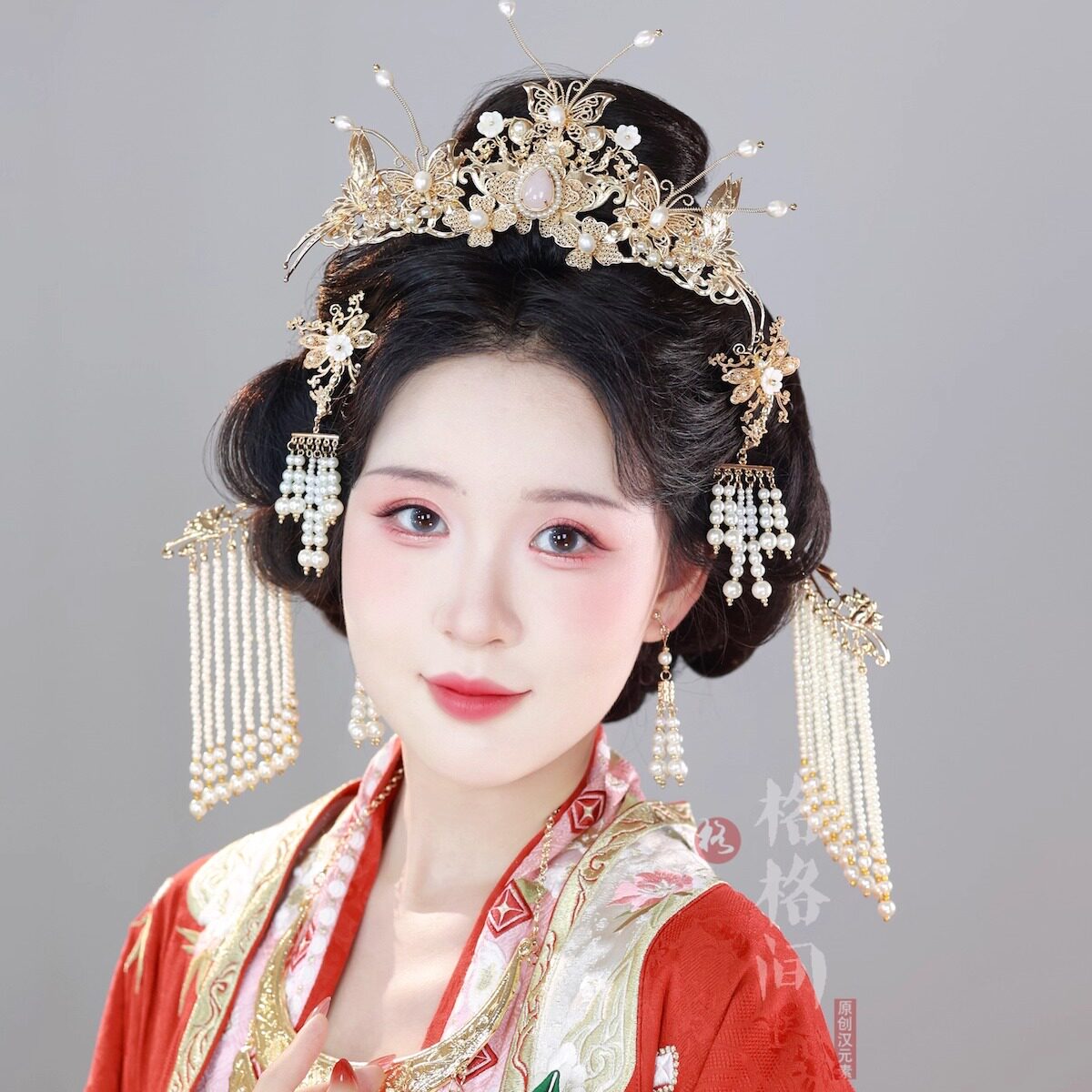 格格间原创【月亮】蝶贝壳华丽凤冠霞帔古风汉服配饰发冠套装