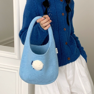 韩系可爱绵羊针织毛呢手提包包女秋冬日常通勤百搭托特小包手拎包