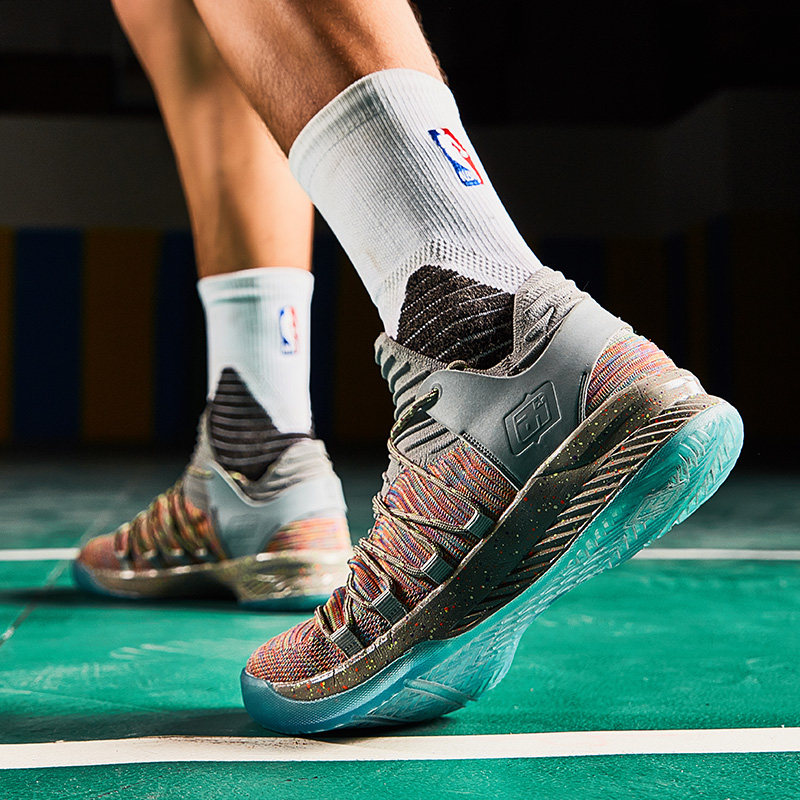 艾弗森篮球鞋男网面透气低帮球鞋耐磨缓震男鞋艾佛森后卫战靴鸳鸯