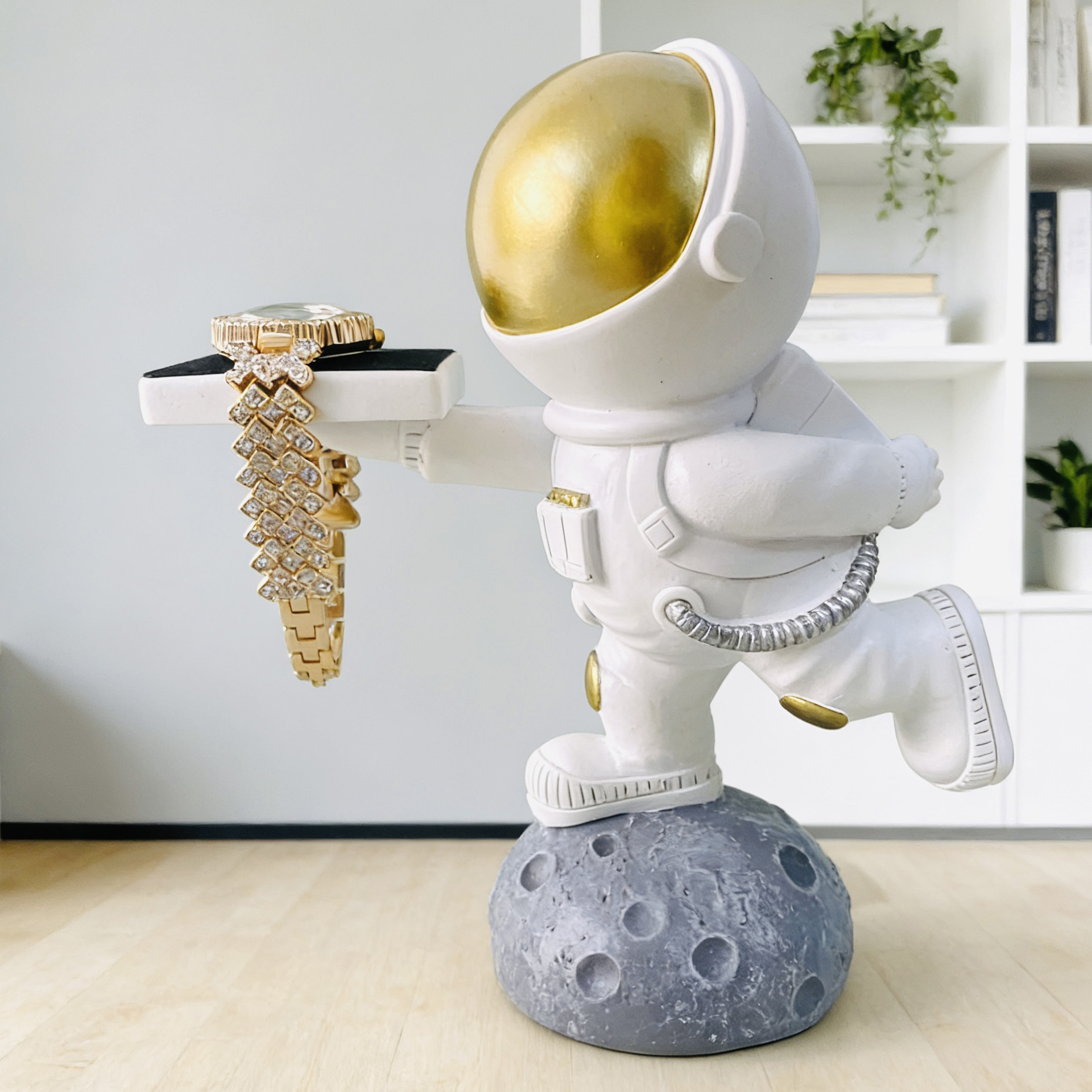 创意太空人手表架桌面摆件可爱宇航员造型手表支架展示架装饰礼物,家居饰品,桌面摆件,淘宝优惠券,粉丝福利购,淘宝优惠卷