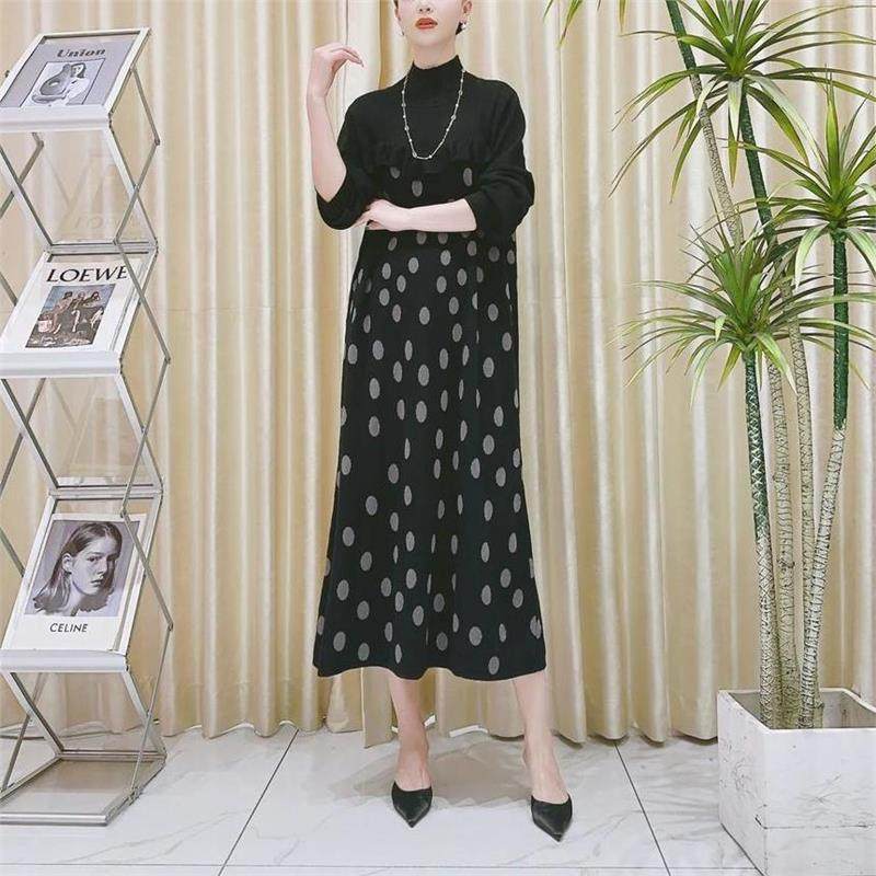 2025黑巧灰波点温柔木耳边微宽松版型复古氛围连衣裙,女装/女士精品,连衣裙,淘宝优惠券,粉丝福利购,淘宝优惠卷