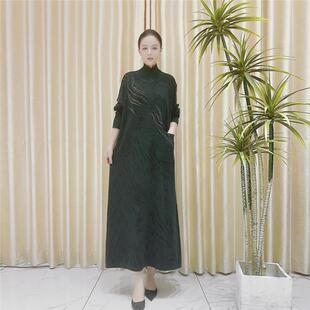 轻奢针织连衣裙女 新品 精致绿色锆钻设计款 羊毛气质秋冬季