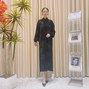 A171炭黑提花时尚 轻奢针织连衣裙休闲百搭玥玥羊 气质秋冬长款