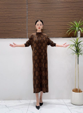 A254咖色提花气质秋冬轻奢针织连衣裙时尚复古时尚长裙