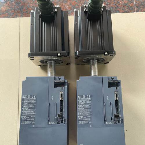 MR-J3-700B HF-SP702 伺服电机驱动器 7千瓦 J3系列 两套议价维修
