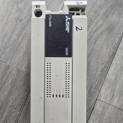 FX3U-64M PLC控制器 电池接线端子掉落 其余功能完好议价维修