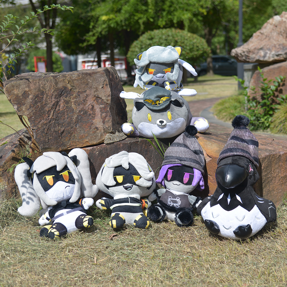 新品 MUDER DRONES 动漫系列UZI玩偶抱枕可爱无机杀手毛绒玩具