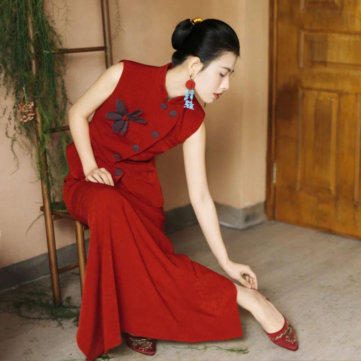 朱雀记新中式晨袍女新娘订婚礼服端庄大气高级感复古红色旗袍回门图片