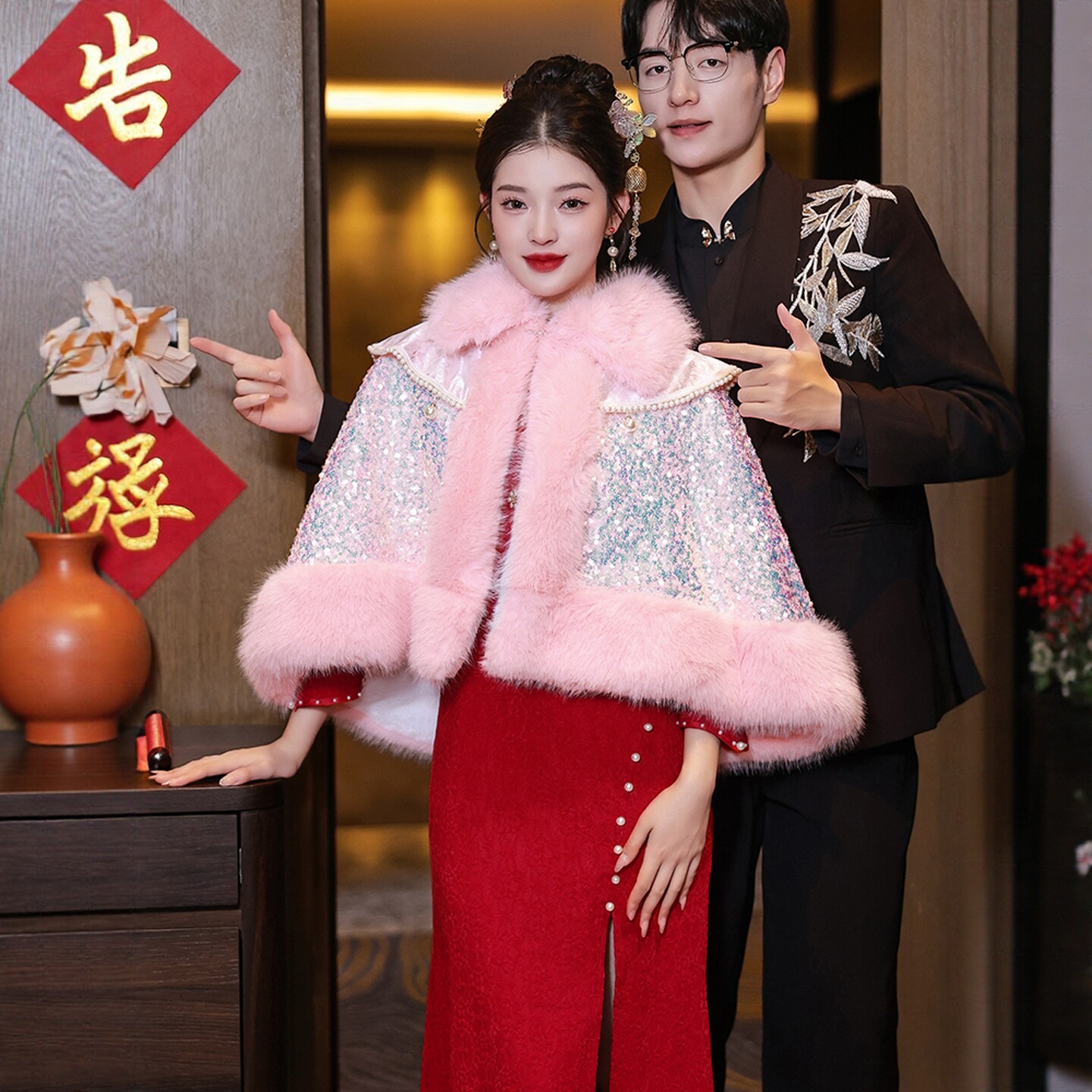 朱雀记粉色毛披肩旗袍敬酒服新娘披风国风结婚婚礼斗篷外套亮片冬