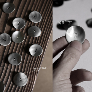 亮银二孔扣 百搭圆形大衣纽扣高档北欧装饰服装设计师辅料扣子