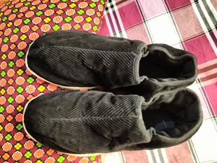 家人做的纯手工棉鞋，手工纳底，做工精细保暖。透气吸湿 防臭，