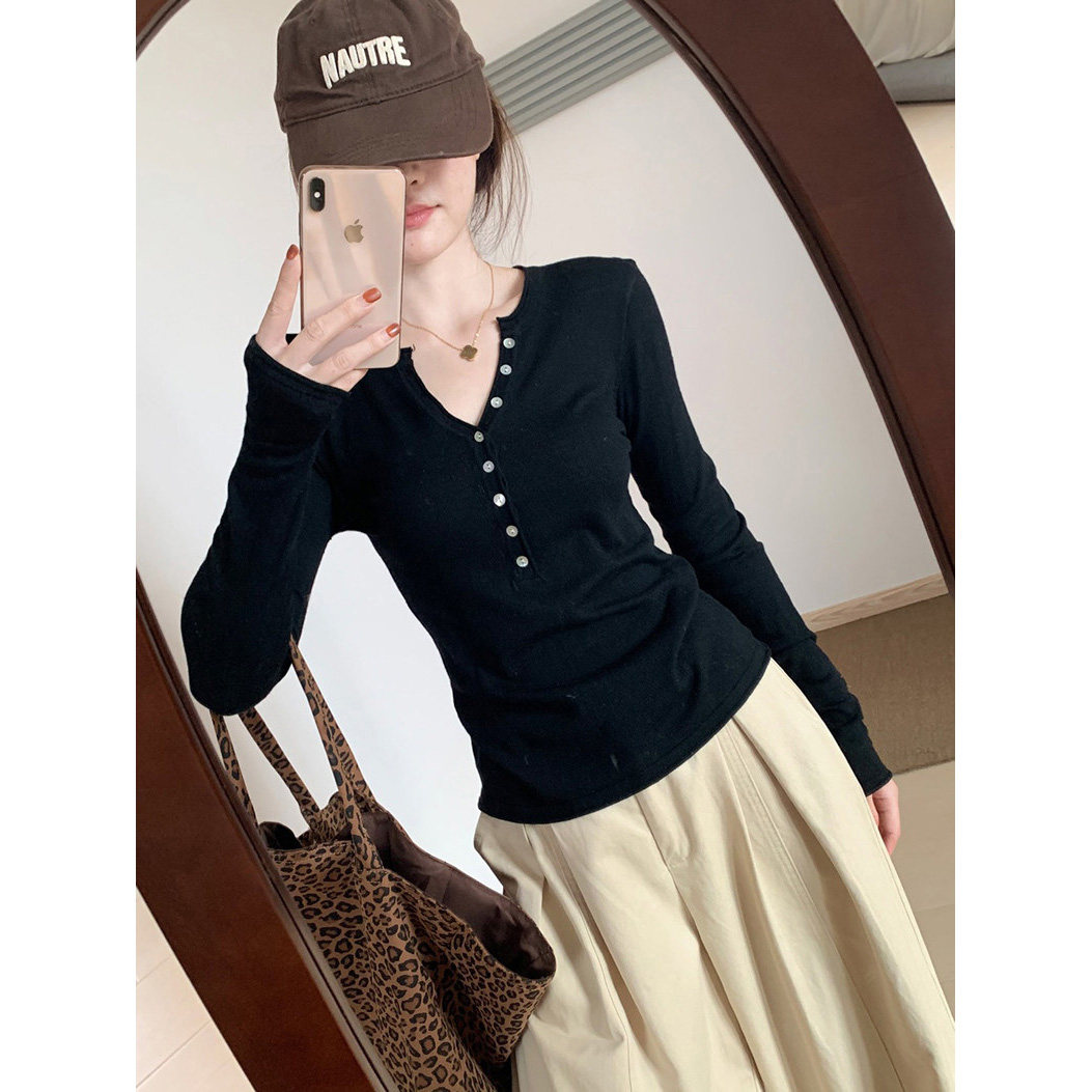 黑色半开领V领针织打底衫女款