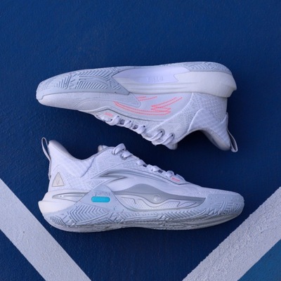 安踏 凯里欧文 KAI 先驱一代防滑耐磨氮科技篮球鞋男112511121S