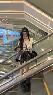 只吃鱼的喵喵喵 1996慵懒字母印花宽松休闲显瘦长袖t恤上衣白色