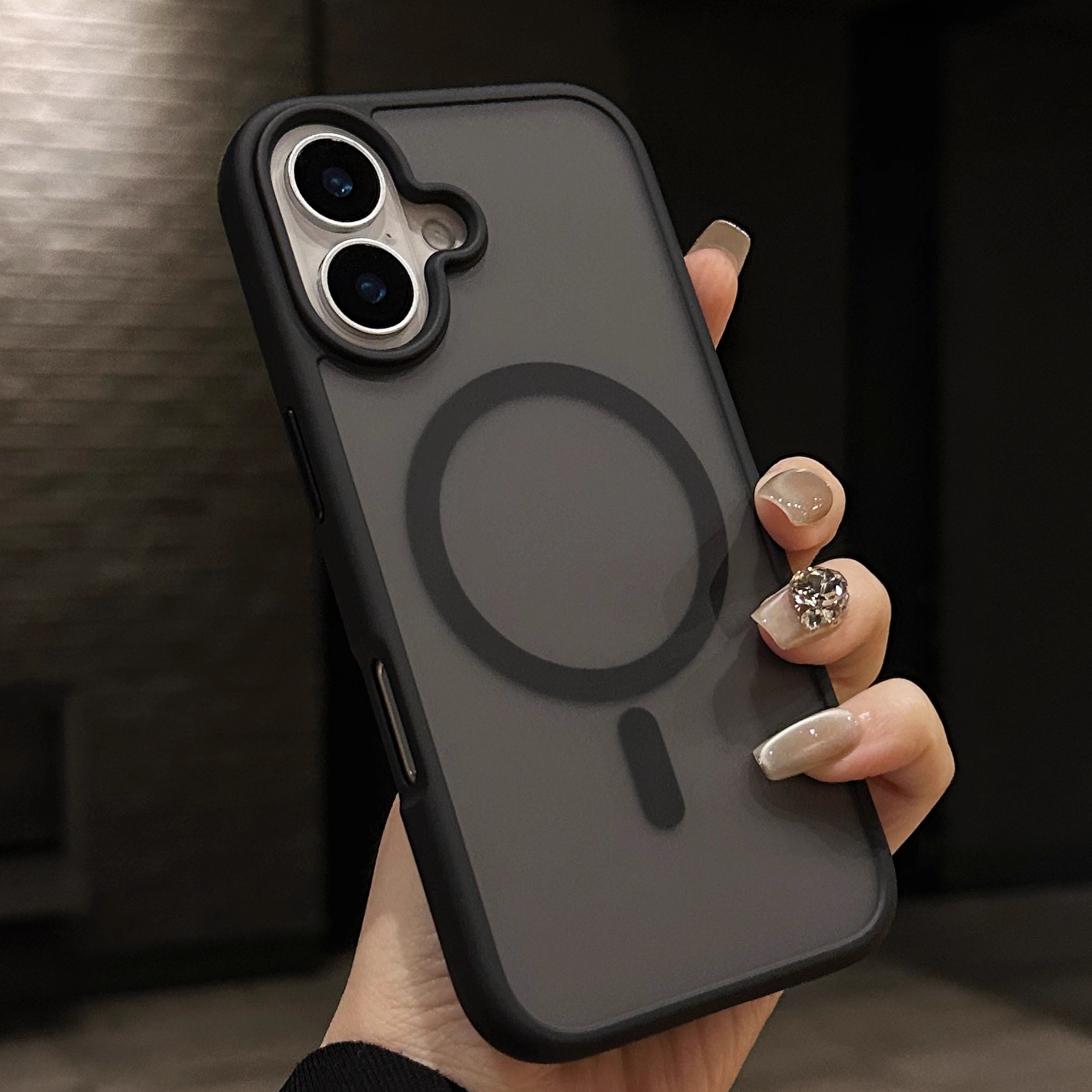 适用苹果15promax磨砂肤感手机壳新款16pro简约iPhone14promax磁吸充电全包防摔软壳14plus保护套12/13promax