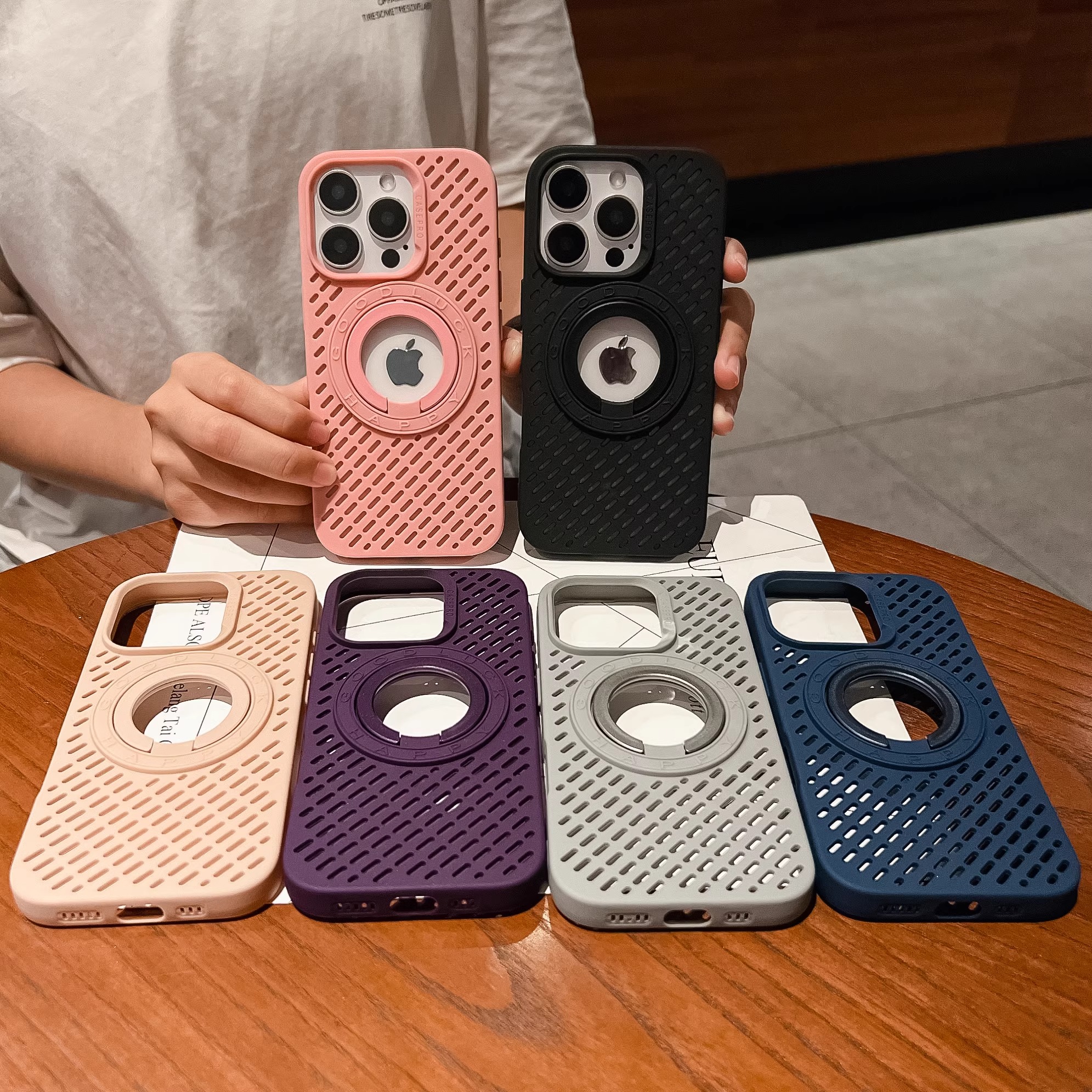 镂空散热磁吸充电适用iPhone16手机壳夏季新款散热15promax硅胶透气超薄14防指纹13防摔软壳12Pro手机保护套