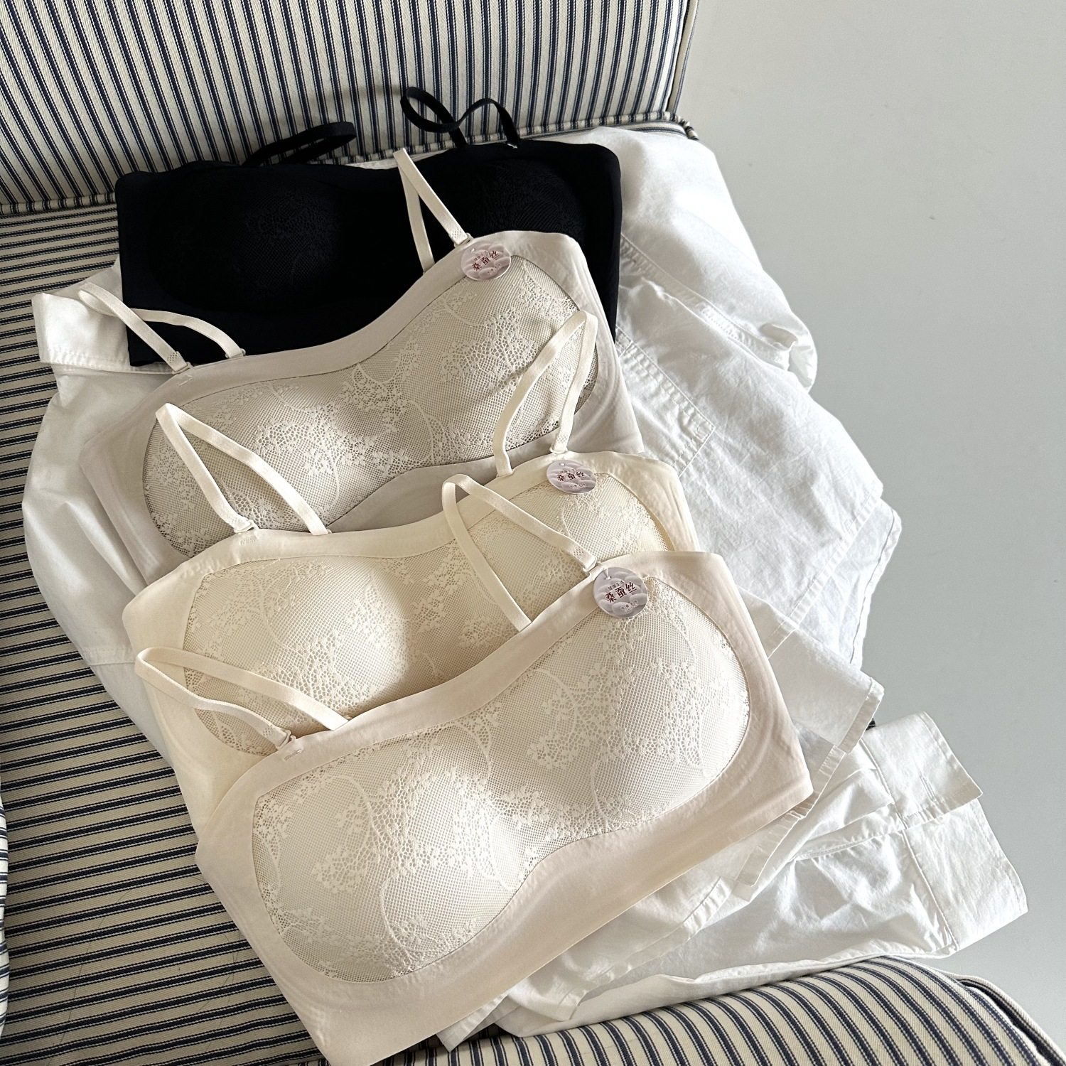 果冻条软支撑防走光小胸聚拢透气无痕一体固定杯细肩抹胸蕾丝内衣,女士内衣/男士内衣/家居服,抹胸,淘宝优惠券,粉丝福利购,淘宝优惠卷