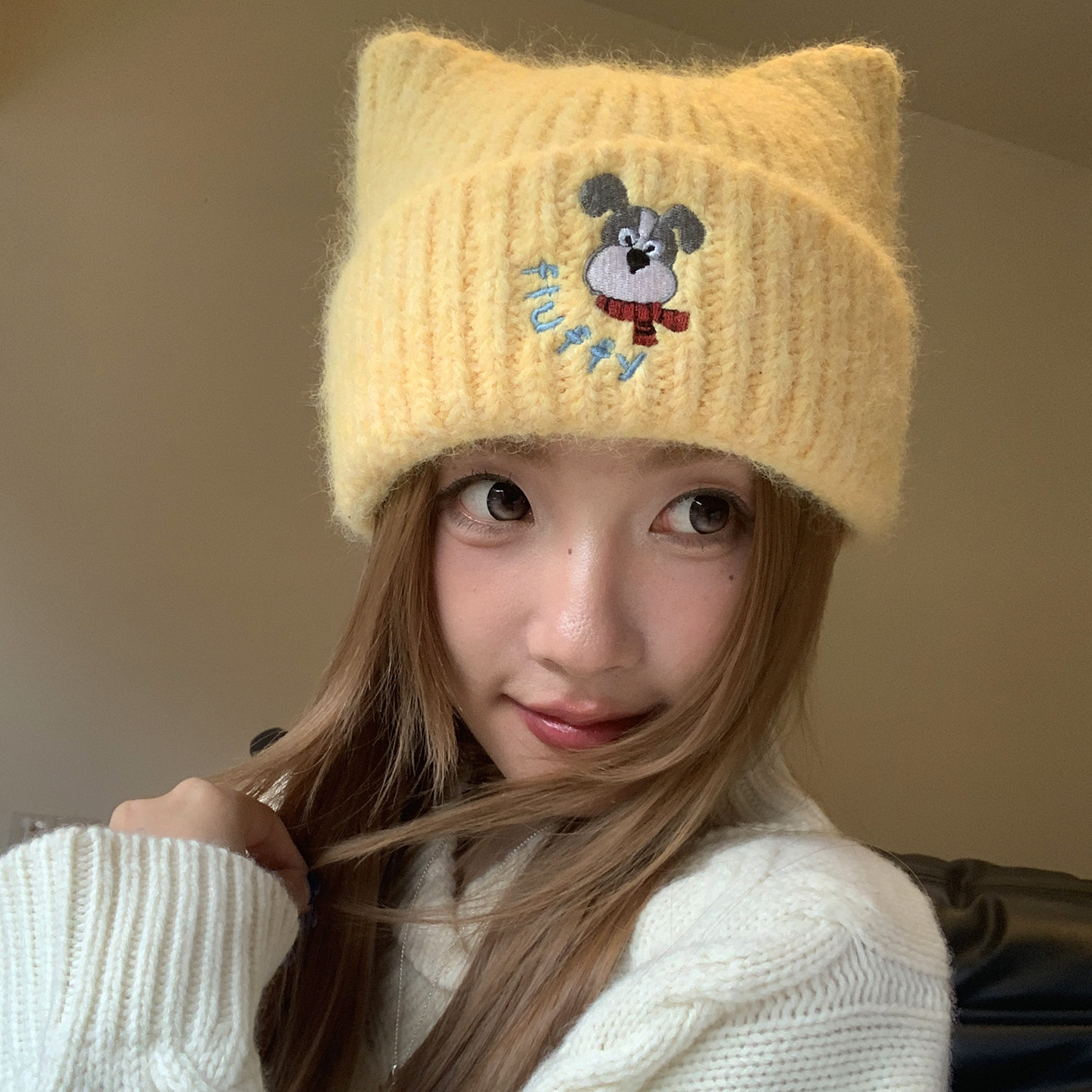 日系小狗刺绣保暖护耳针织帽女