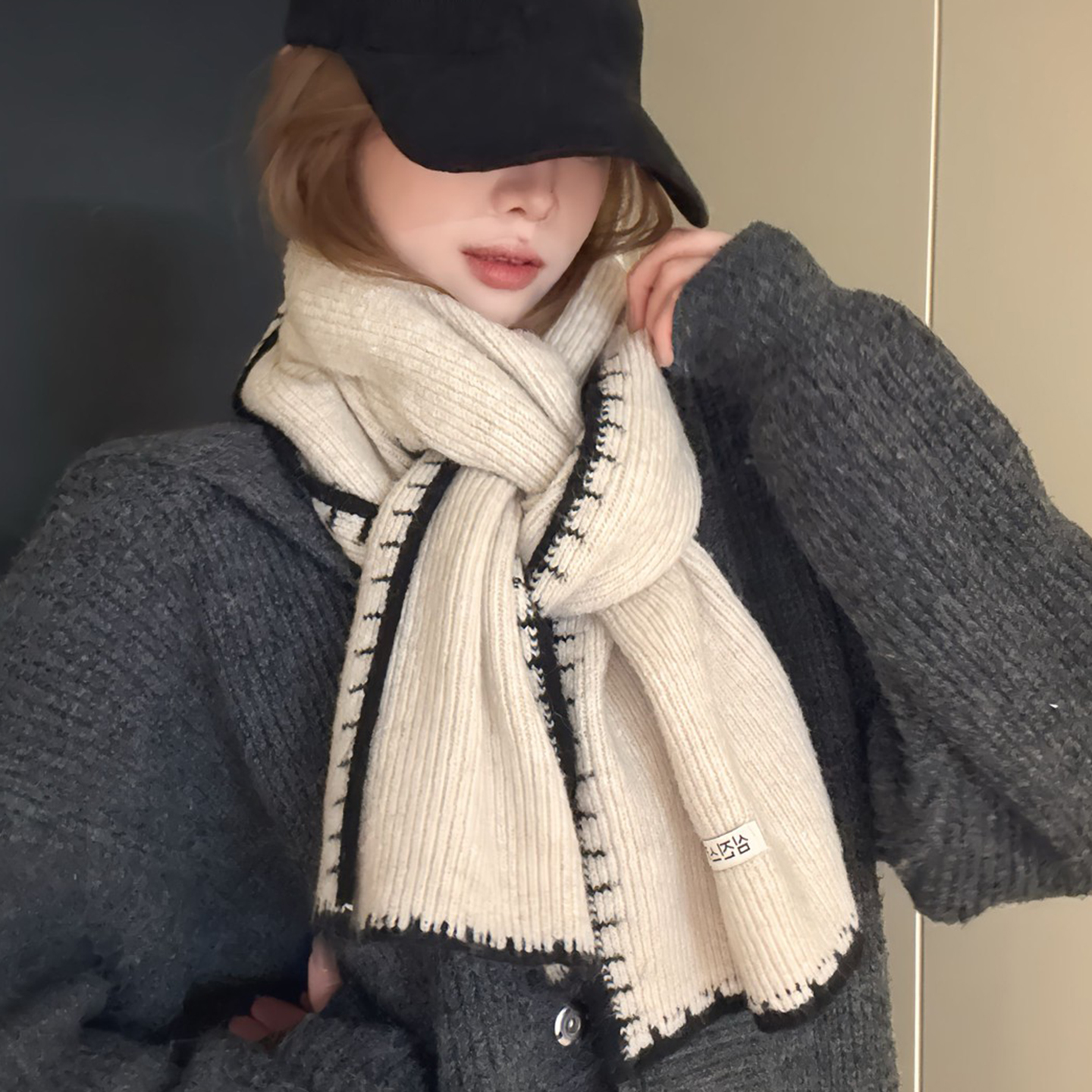 日系ins锁边时尚百搭围巾女冬季新款高级感保暖防寒护颈软糯围脖