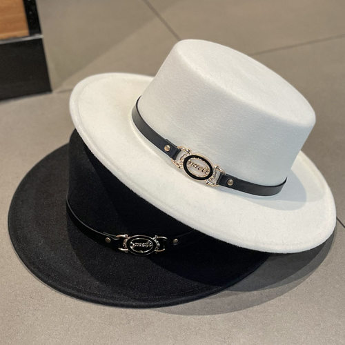 英伦名媛风设计黑色铆钉情侣帽子