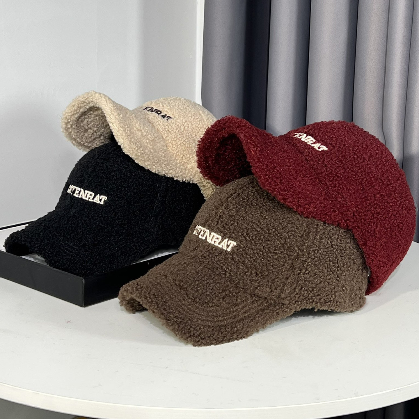 韩版简约字母刺绣羊羔绒棒球帽子女2025冬季新款保暖显脸小鸭舌帽,服饰配件/皮带/帽子/围巾,帽子,淘宝优惠券,粉丝福利购,淘宝优惠卷