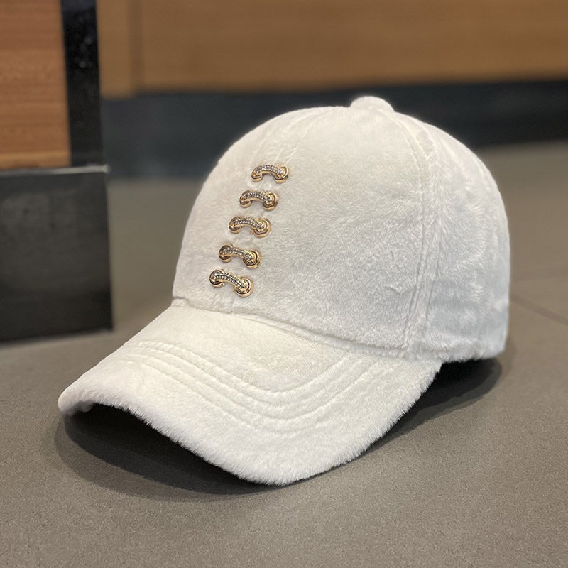 2026年新款韩版水钻毛绒鸭舌帽子女秋冬季时尚百搭加厚保暖棒球帽