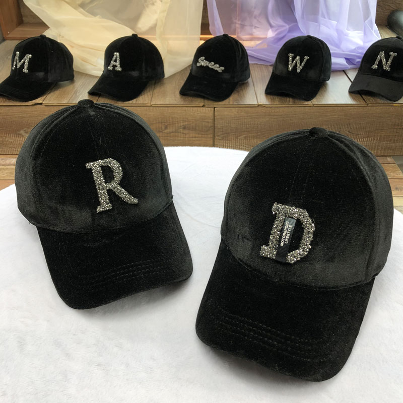 韩国新款水钻字母金丝绒百搭帽子