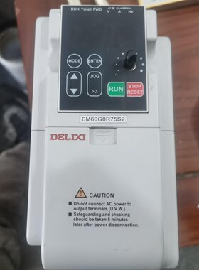 德力西变频器CD I-EM60G0R75S2-220V