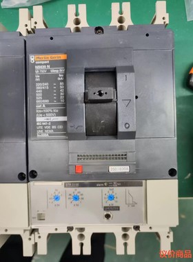 清理仓库清理出来4台全新未使用的NS630A 施耐德开关 需