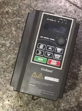 沃森变频器VD300A-4T-3.7GB/5.5PB-S拆机