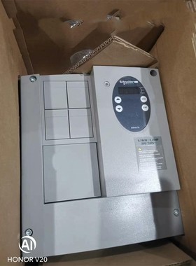 ATV31C018M2 工程余货原包装施耐德变频器 实物图