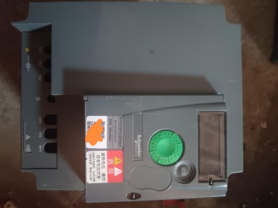 ATV310HU30N4A施耐德变频器3kw 实物就是图片，