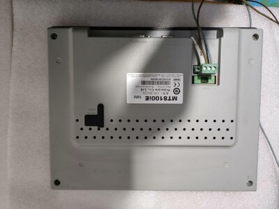 二手拆机，威纶MT8100iE触摸屏，功能正常，成色漂亮