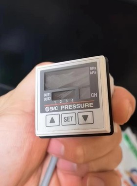 SMC 显示控制器PSE200-M原装进口拆机件成色如图，9