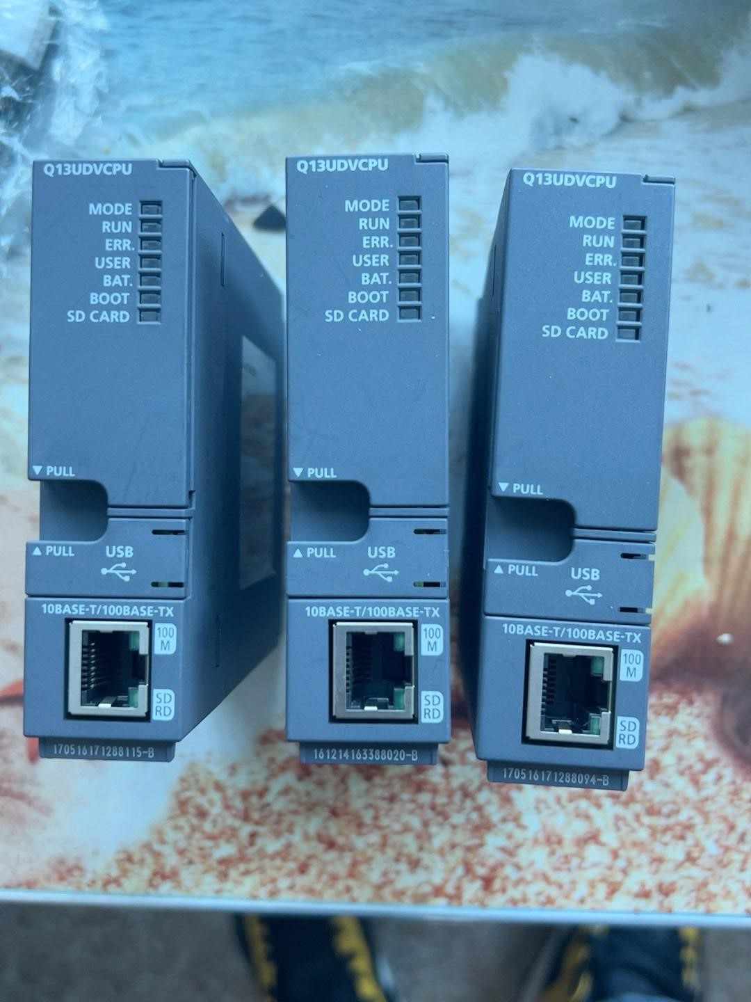 三菱Q系列PLC模块Q13UDVCPU二手拆机的成色非常好，