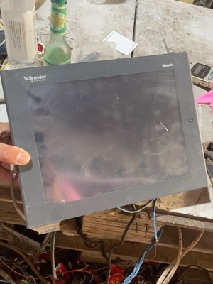 施耐德触摸屏XBTGT6330拆机一台 成色实图 功能正常