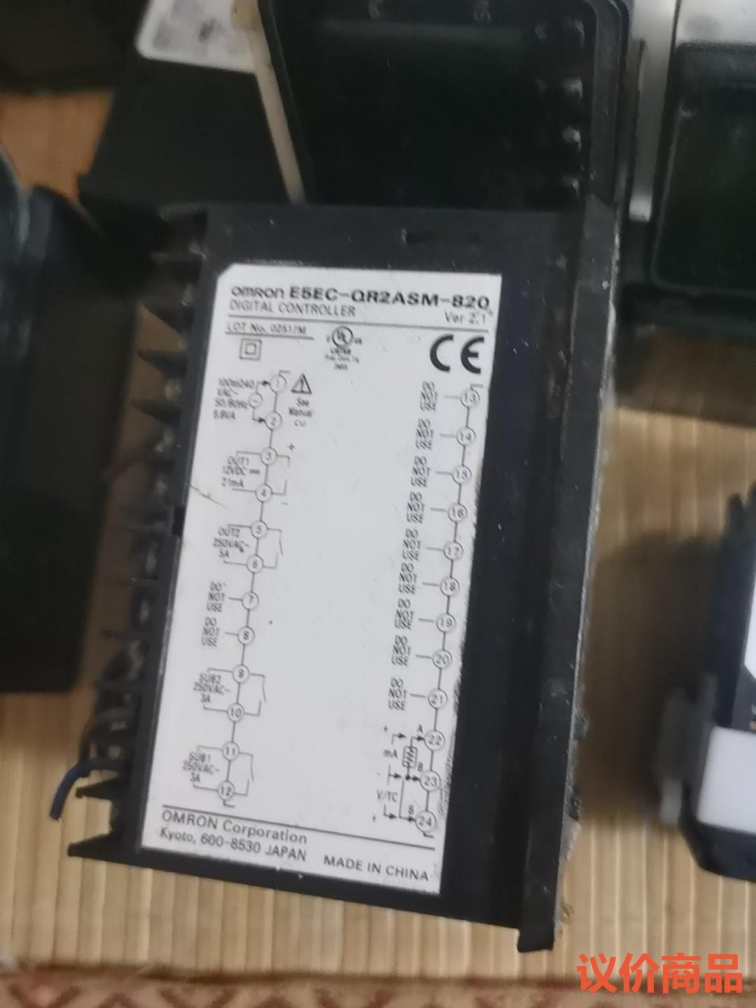 欧姆龙温控表E5EC-RR2ASM-820，QR2AM-82