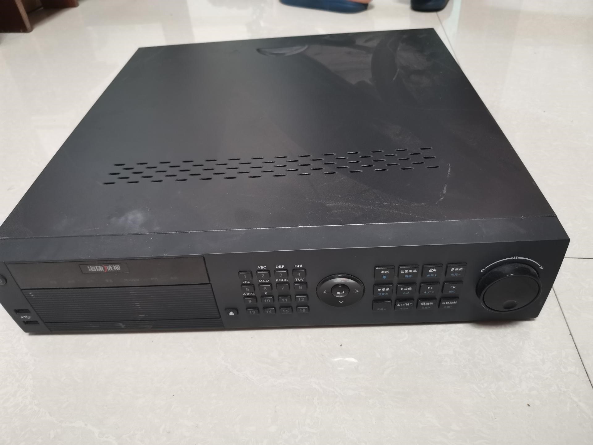 海康8116HQH混合录像机 ，支持同轴200万，支持网络6