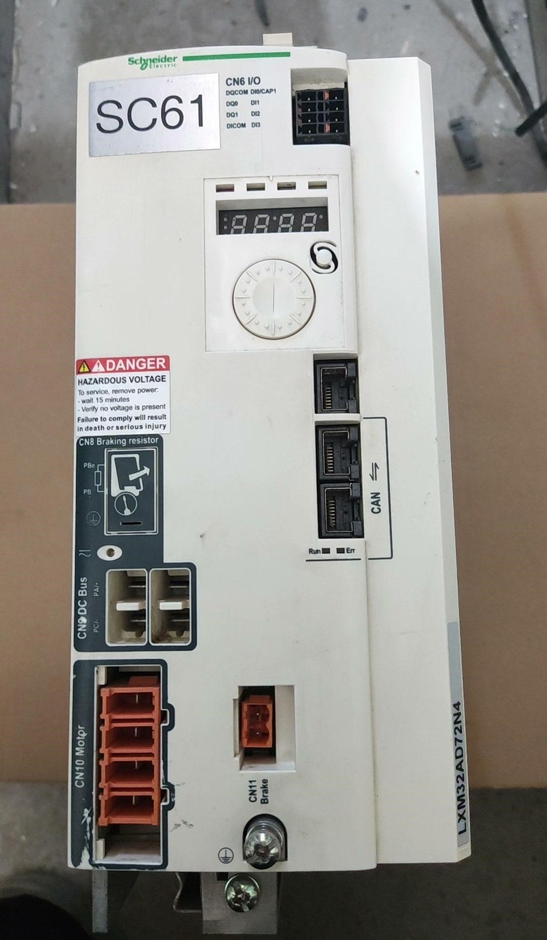 施耐德伺服驱动器LXM32AD72N4实物图现货询价