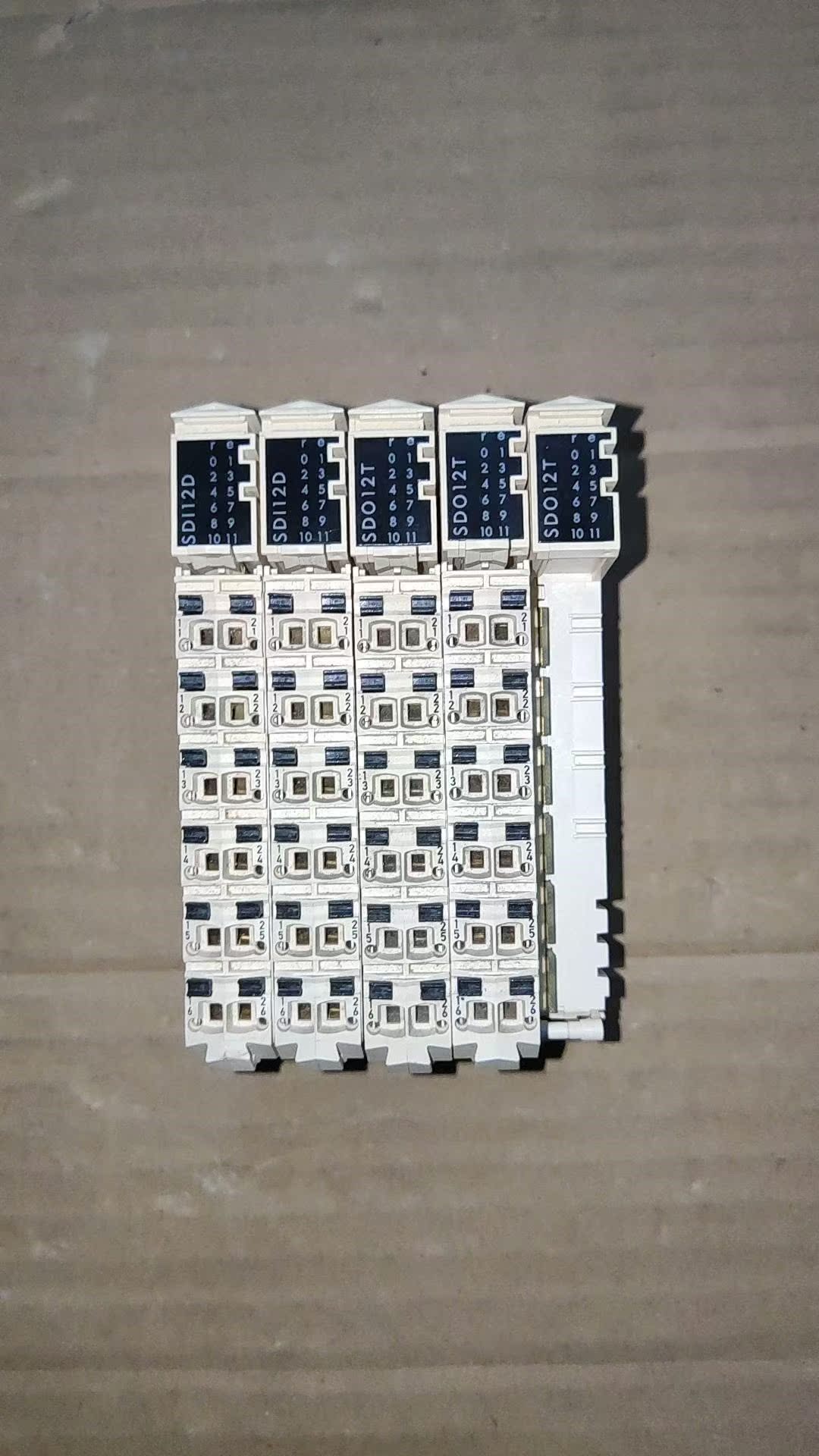 施耐德 TM5系列TM5SDI12D实物图质量包好现货询价