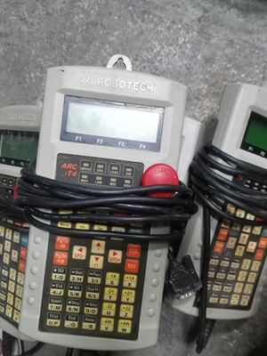 拆机ROBOTECH机器人手操器，ARC-T4成色如图所示，