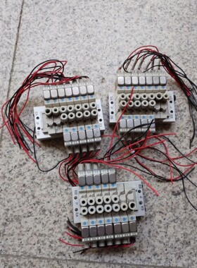 SMC 电磁阀组 SY3220-5LZD-C4 SY313-