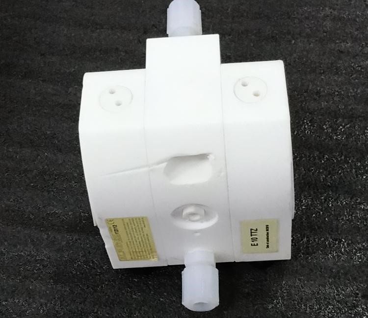 原装Almatec阿玛特克隔膜泵E10TTZ 化工泵 实物图