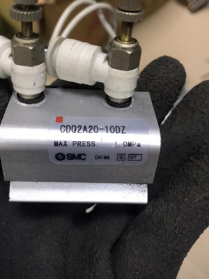 CDQ2A20-10DZ. SMC气缸，实物拍摄，成色很新